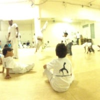 Foto diambil di Capoeira Batuque Pasadena oleh Jammers D. pada 2/5/2013