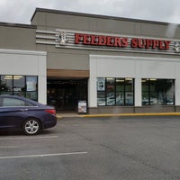 Feeders Supply East Louisville Holiday Manor