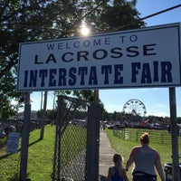Foto tomada en LaCrosse Fairgrounds Speedway  por James E. el 7/18/2015