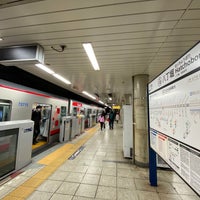 Photo taken at Hibiya Line Hatchobori Station (H12) by 白身魚 on 4/8/2023