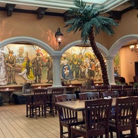 Foto diambil di Abuelo&amp;#39;s Mexican Restaurant oleh Marty M. pada 9/10/2022
