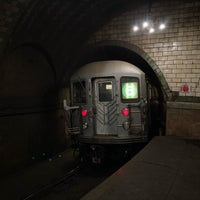 Foto diambil di IRT Subway - City Hall (Abandoned) oleh Marty M. pada 10/15/2023