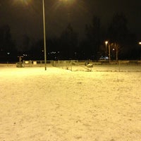 Photo taken at Savelanpuiston koira-aitaus by Tiina L. on 1/17/2014