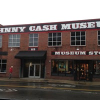 5/4/2013にYury M.がJohnny Cash Museum and Bongo Java Cafeで撮った写真