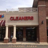 Das Foto wurde bei Impressions Towne Cleaners von Impressions Towne Cleaners am 7/28/2013 aufgenommen