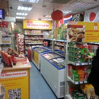 Foto tomada en FLK Chinese Groceries - Chinese Supermarket  por L el 2/10/2015