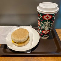 Photo taken at Starbucks by ichigo 4. on 11/10/2023