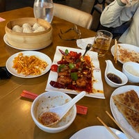Foto tirada no(a) Lao Sze Chuan Restaurant - Downtown/Michigan Ave por Lucille F. em 11/30/2022