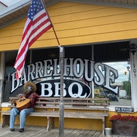 Photo taken at Barrelhouse BBQ by Lucille F. on 5/16/2021