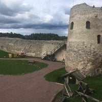 Photo taken at Крепость Изборск / Izborsk Fortress by Tavluy T. on 8/22/2021