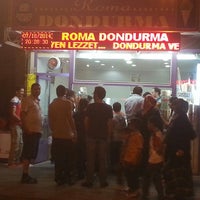 Foto tirada no(a) Roma Dondurma por Pelin A. em 7/18/2014