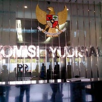 Review Komisi Yudisial Republik Indonesia