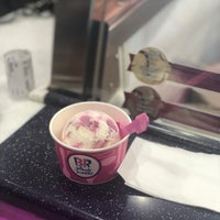 Photo taken at Baskin Robbins by Ghalia M. on 6/18/2018