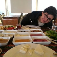 Photo taken at Sergi Hobi Bahçesi Lades Restaurant by Çağlar G. on 1/26/2014