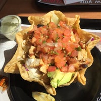 Photo taken at El Pollo Loco by Rogelio N. on 10/6/2015