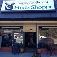 Foto diambil di Gypsy Apothecary Herbal Shoppe oleh Alyssa J. pada 3/8/2014