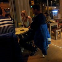 4/4/2014 tarihinde Arenal S.ziyaretçi tarafından Zhero Star Sushi Bar &amp;amp; Coffee'de çekilen fotoğraf