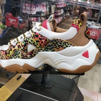 skechers in gateway mall