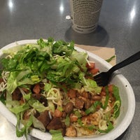 Photo taken at Chipotle Mexican Grill by Görkem E. on 8/23/2016