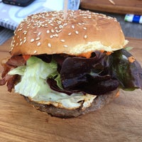 Photo taken at Burger Bank by Der Brüsseler 🇪🇺 on 5/27/2016