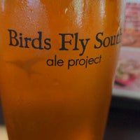รูปภาพถ่ายที่ Birds Fly South Ale Project โดย Jason Y. เมื่อ 8/13/2022
