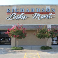 Das Foto wurde bei Richardson Bike Mart von Richardson Bike Mart am 7/30/2013 aufgenommen