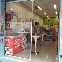 รูปภาพถ่ายที่ Doce Lugar Café, Bomboniere e Loja de Conveniência โดย Marcos B. เมื่อ 4/26/2014