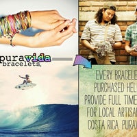 รูปภาพถ่ายที่ Pura Vida Bracelets โดย Pura Vida Bracelets เมื่อ 7/30/2013