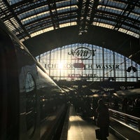 Photo taken at Köln Hauptbahnhof by Michèle L. on 1/21/2017