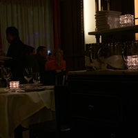 Foto tirada no(a) Paola&#39;s Restaurant por Richard G. em 11/3/2018