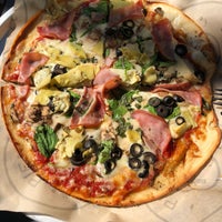 Photo taken at Pieology Pizzeria by Chen F. on 1/5/2018