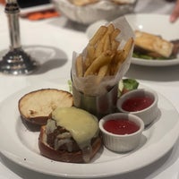 Photo taken at The Capital Grille by VIDHIVAS J. on 7/15/2021
