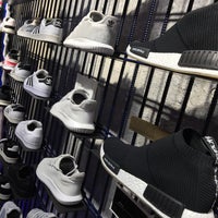 Adidas originals flagship store via top alessio di tocqueville 11 milan