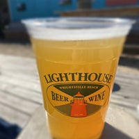 Foto tirada no(a) Lighthouse Beer And Wine por chris f. em 3/29/2022