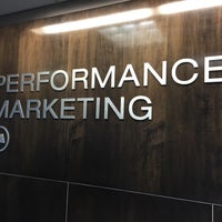 รูปภาพถ่ายที่ Performance Marketing โดย Stephanie M. เมื่อ 11/12/2015