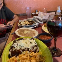รูปภาพถ่ายที่ La Fogata Mexican Restaurant โดย Aerosmith B. เมื่อ 8/18/2019