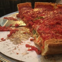 Photo taken at Giordano&amp;#39;s Pizza by Rodericht on 11/13/2018