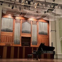 Photo taken at Victoria Concert Hall - Home of the SSO by Che F. on 6/10/2023