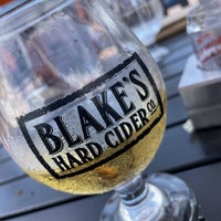 Photo taken at Blake&amp;#39;s Ciderhouse &amp;amp; Winery by Dean on 7/12/2022
