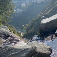 Photo taken at Bhagsu Waterfall | भागसू झरना by Howard H. on 10/4/2023