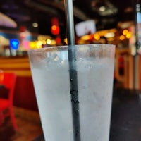 Photo taken at Red Robin Gourmet Burgers and Brews by JD S. on 5/5/2022