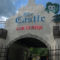 Foto tomada en The Castle Fun Center  por Luke C. el 8/6/2013