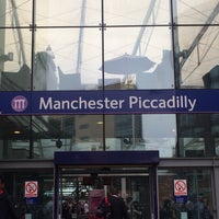 Photo taken at Manchester Piccadilly Railway Station (MAN) by Tati L. on 9/5/2016
