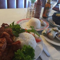 7/18/2015 tarihinde Melissa S.ziyaretçi tarafından Golden Saigon Restaurant'de çekilen fotoğraf