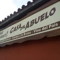 Foto diambil di Bar Restaurante Casa del Abuelo oleh Andres R. pada 12/10/2012