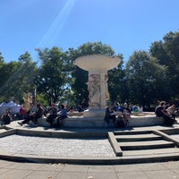 Photo taken at Dupont Circle Fountain (Samuel Francis Du Pont Memorial Fountain) by Cesar P. on 10/9/2022