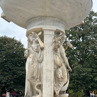 Photo taken at Dupont Circle Fountain (Samuel Francis Du Pont Memorial Fountain) by Cesar P. on 10/23/2022