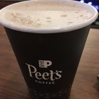 Photo taken at Peet&amp;#39;s Coffee &amp;amp; Tea by Gemma on 8/7/2019