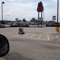 Photo taken at Arby&amp;#39;s by Sunshine C. on 6/24/2013