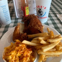 Photo taken at Gus&amp;#39;s World Famous Fried Chicken by Shaw A. on 8/4/2019